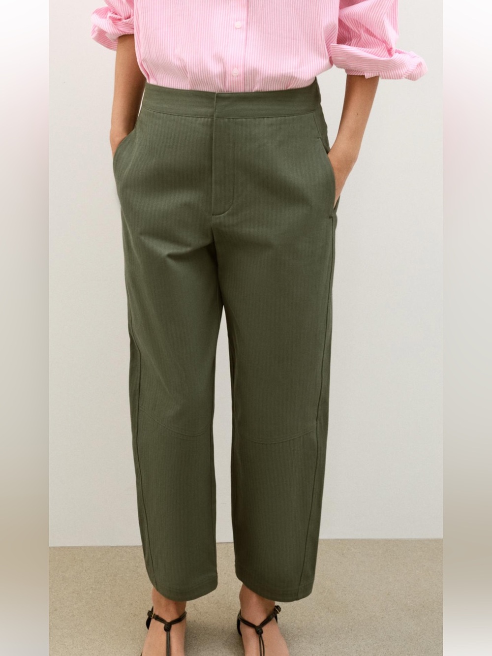 ZARA Herringbone Barrel Pants Khaki XS NWT